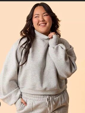 Blogilates Women's Marshmallow Mockneck Sweatshirt